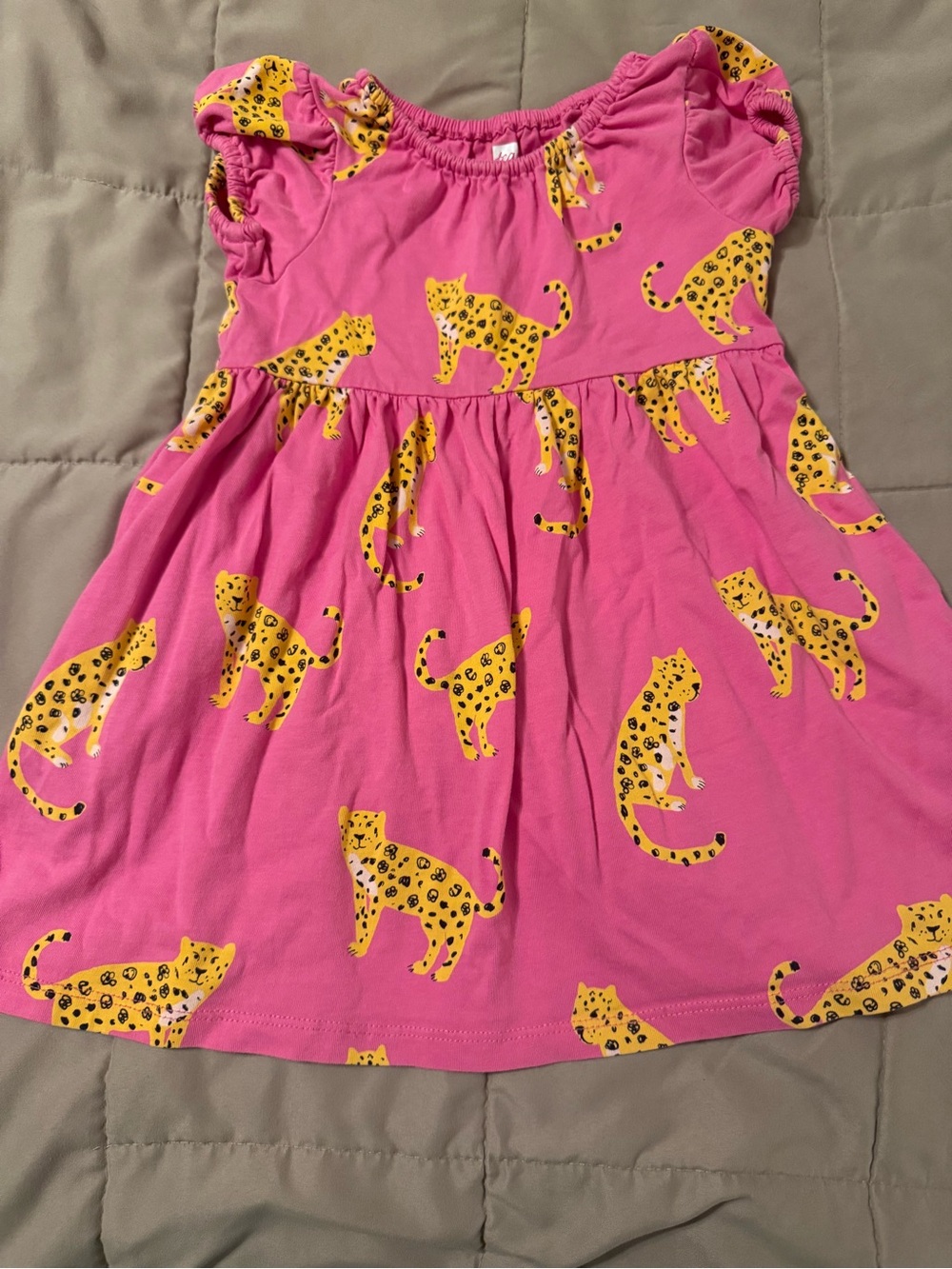 Tea Collection 2T pink dress with leopard print. 100% cotton GUC